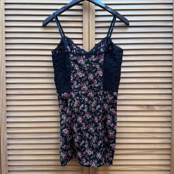 Free People Floral Lace Slip Dress size small - Picture 5 of 6
